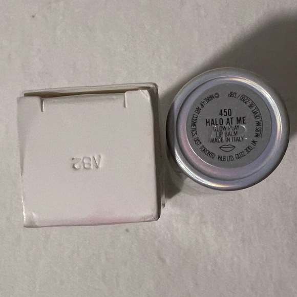 💋NIB💋 MAC Glow Play Lip Balm in Halo at Me - Picture 9 of 9